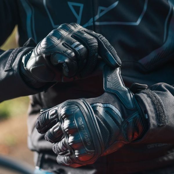 Моторукавички Oxford Omega 1.0 Air Men&lsquo;s Mesh Glove Stealth Black (M) GM253101M фото