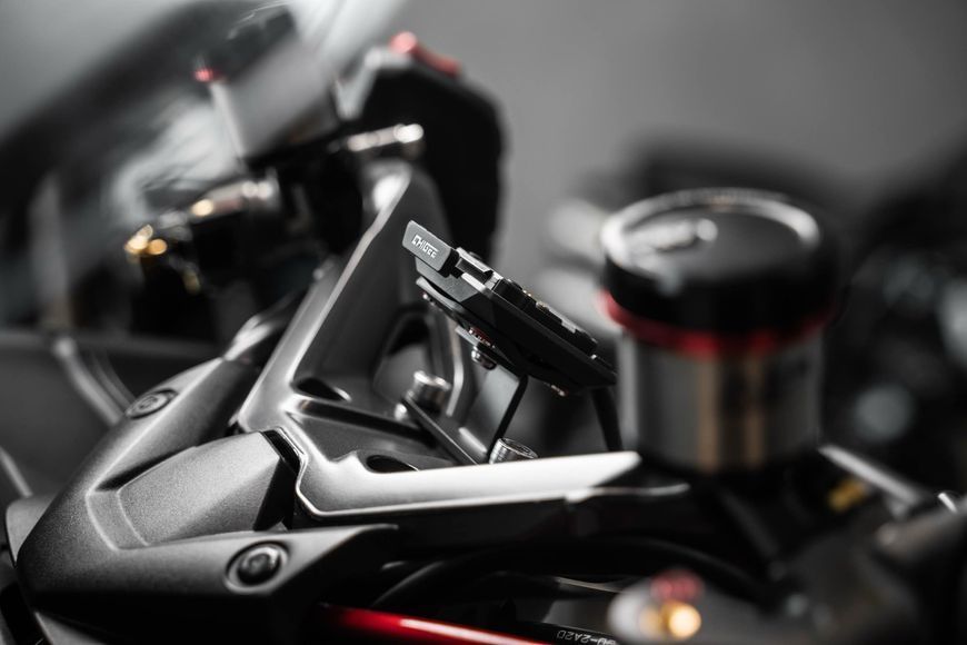 Кронштейн Chigee specific bracket для Yamaha TMAX560 MFP0213 фото