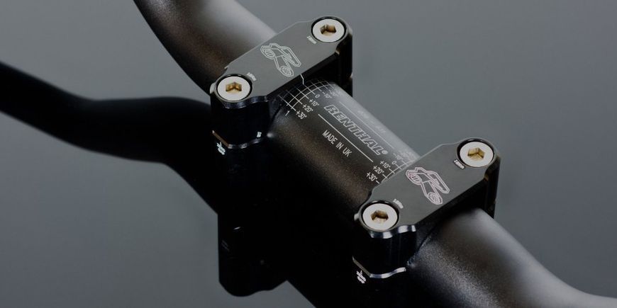 Крепление Renthal Bar Mounts D36 - Kawasaki, Offset 0 mm CL059 фото