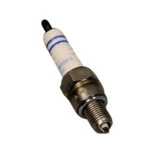 Свеча зажигания Bajaj Boxer 100,150,Vikrant 15, Pulsar NS125 (UR4AC) CF111019 фото