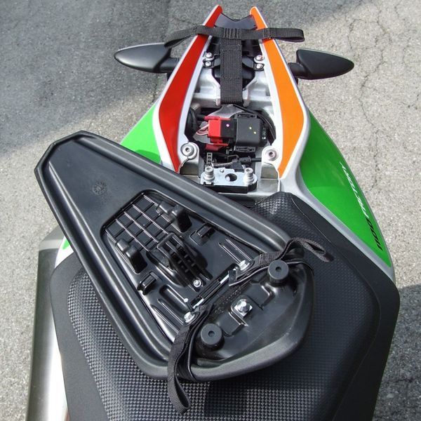 Крепление Kriega US-Drypack Fit Kit - Aprilia Tuono Factory 761563 фото